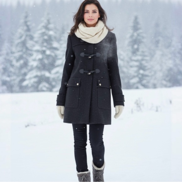 Zara Jackets & Blazers - ZARA BLACK DUFFLE COAT TOGGLE CLOSURE JACKET
SIZE MEDIUM